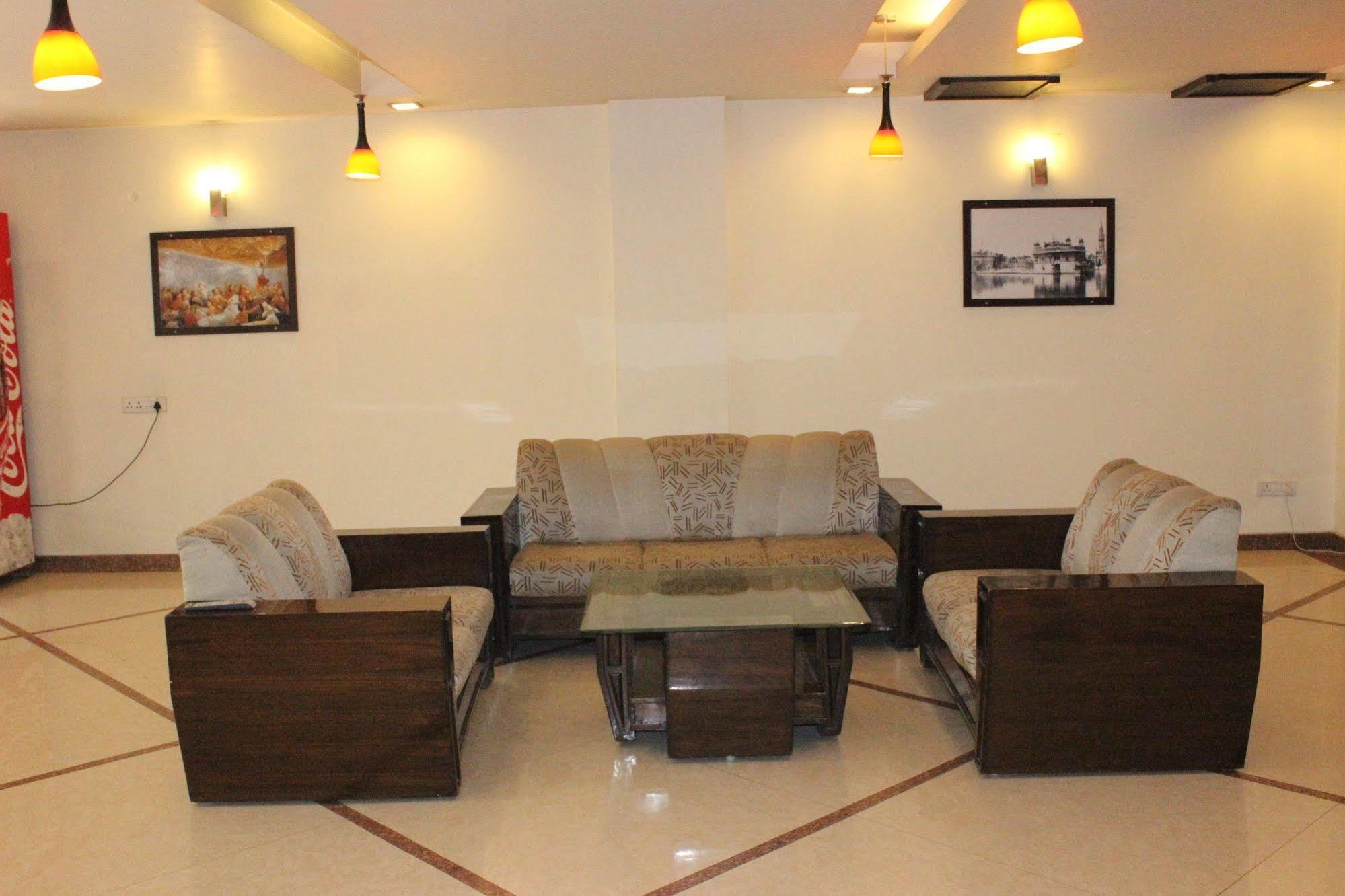Hotel Hong Kong Inn Amritsar Exterior foto