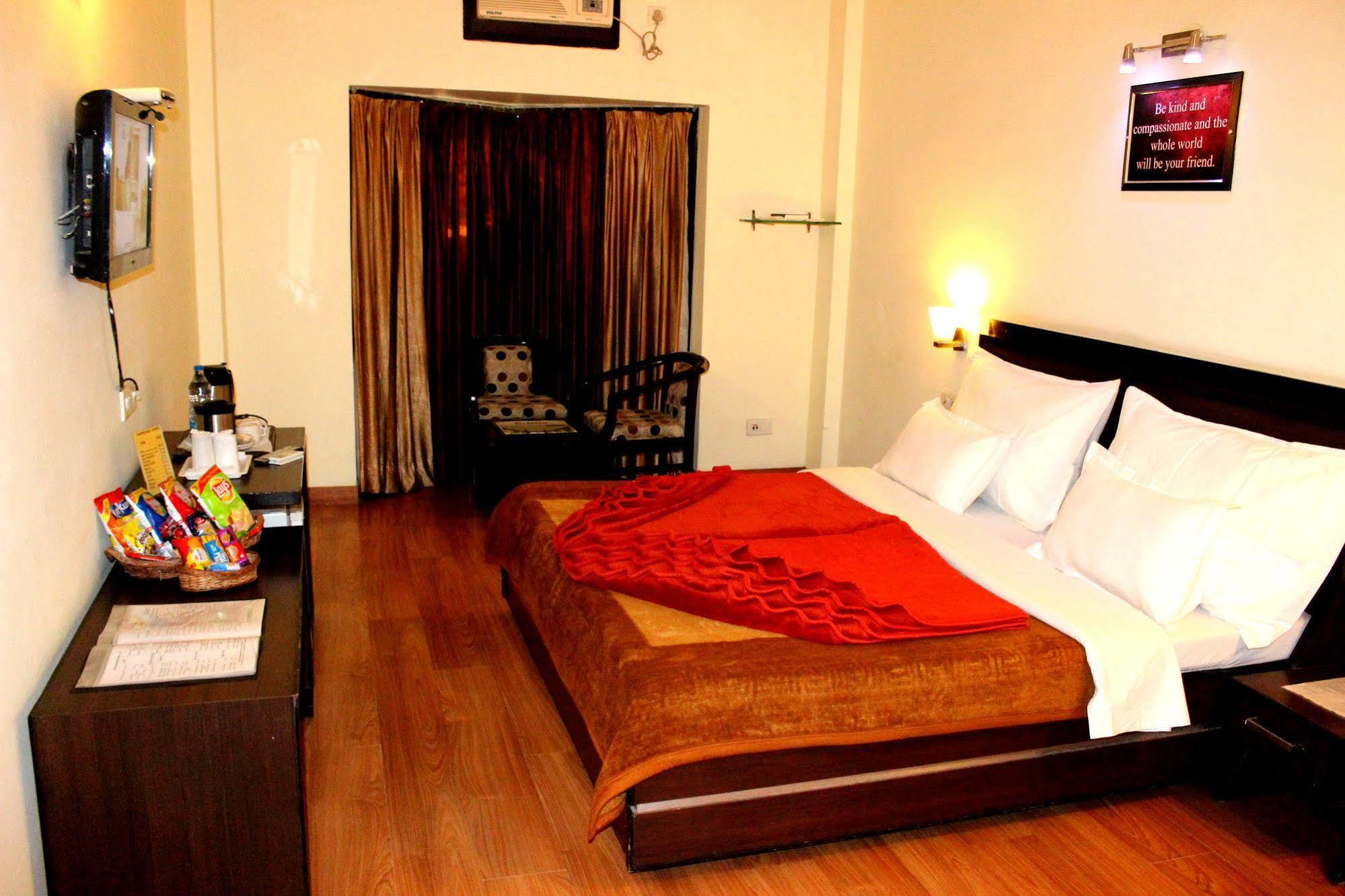 Hotel Hong Kong Inn Amritsar Exterior foto