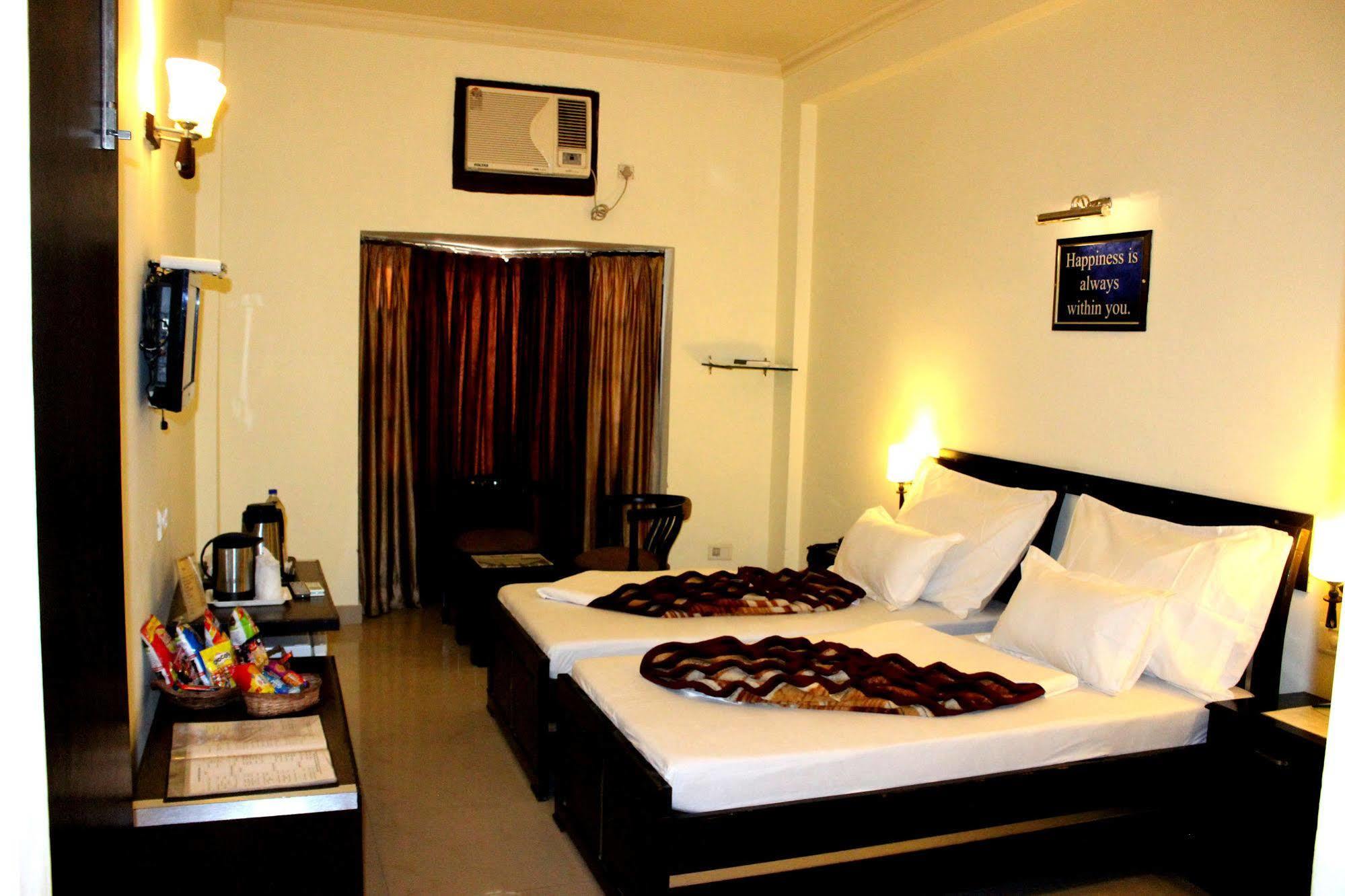 Hotel Hong Kong Inn Amritsar Exterior foto