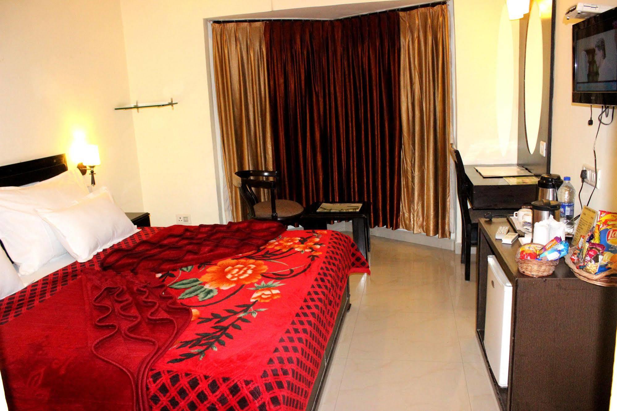 Hotel Hong Kong Inn Amritsar Exterior foto